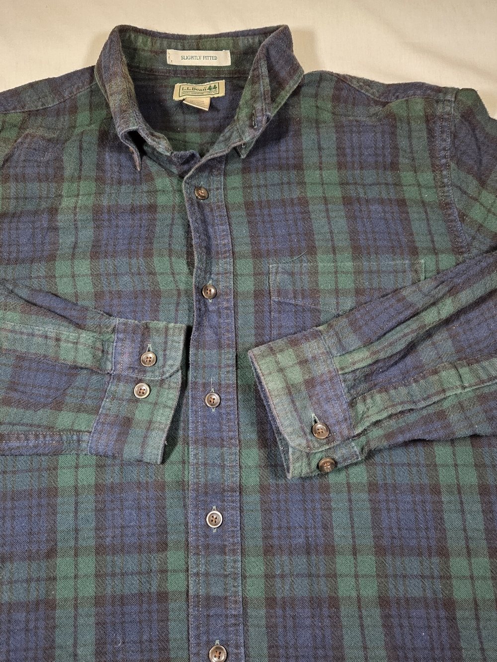 L.L. Bean Men's Scotch Plaid Flannel Shirt Slightly Fitted Green Blue Medium